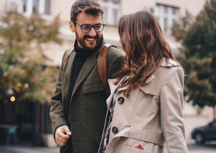 What Kind of Girl Does an Aries Man Like? (5 Traits He Loves)