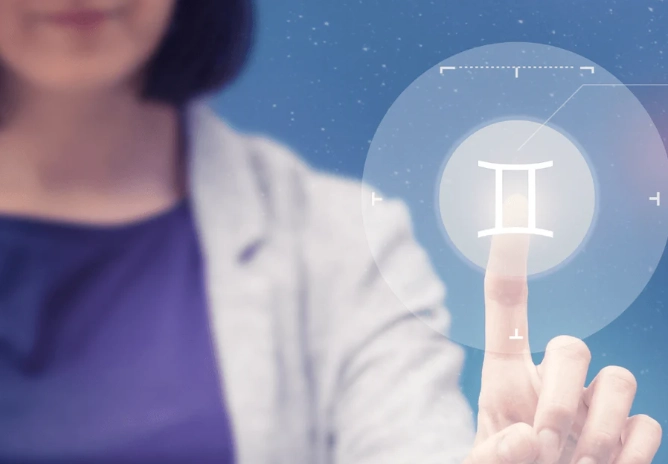 gemini female characteristics